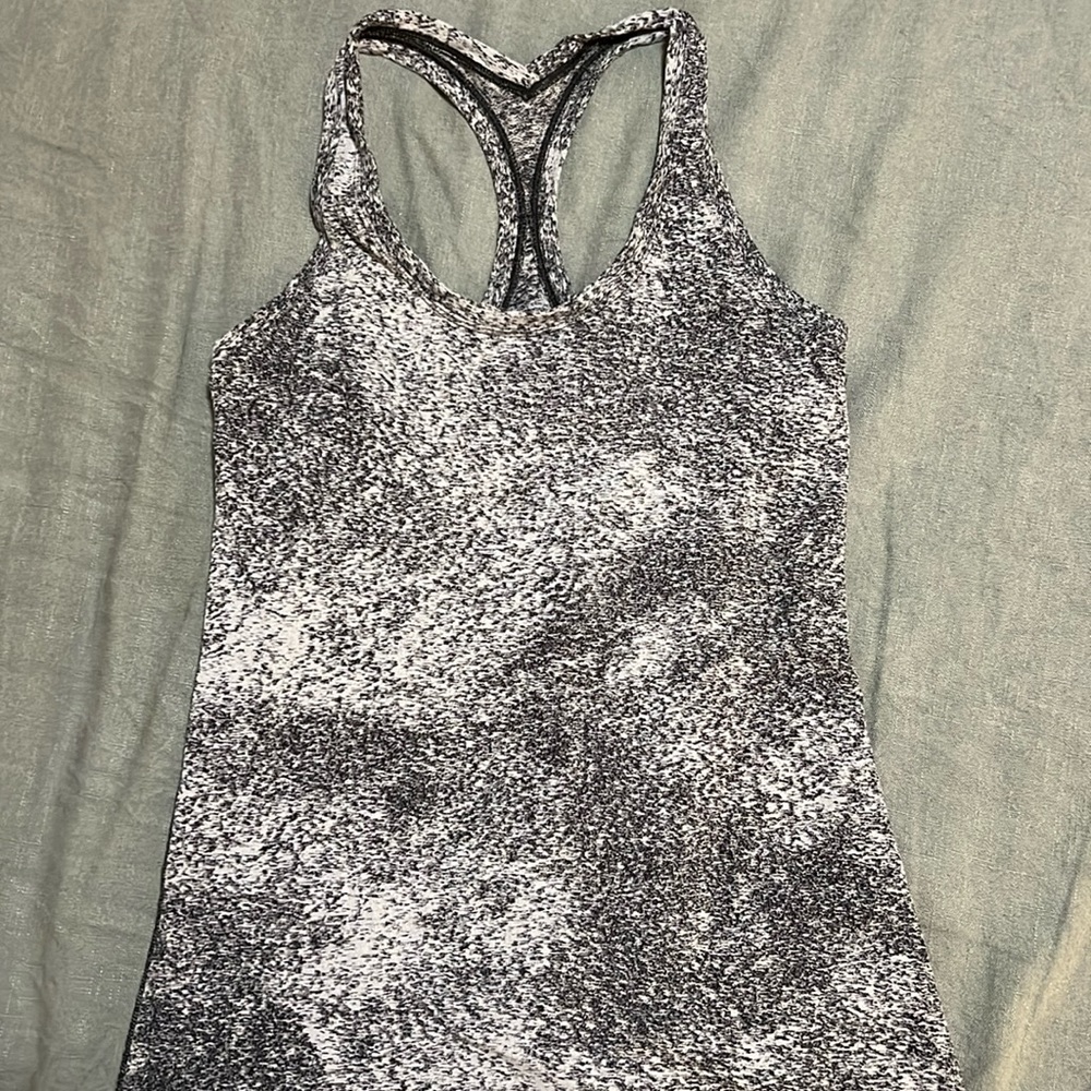 Lululemon tank